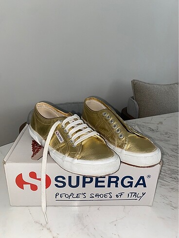 Gold Superga