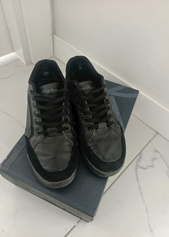 Diğer Marka Siyah Deri Sneaker