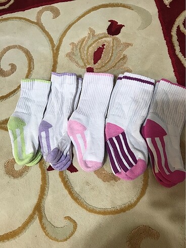 Beş adet çorap