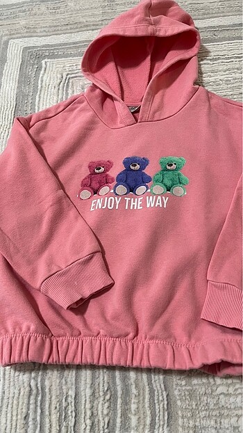7 Yaş Beden İki adet kışlık sweatshirt