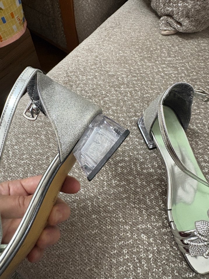 Gri Çiçekli Tokalı kız çocuk - Görsel 2