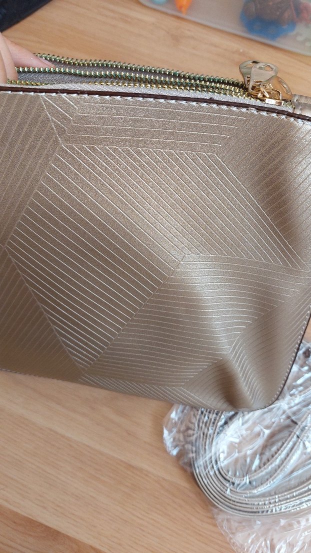 Yılan Desenli Bej Kadın El Çantası - Görsel 3