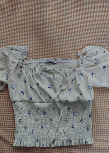 Zara Romantik Cicekli Buzgulu Crop Bluz