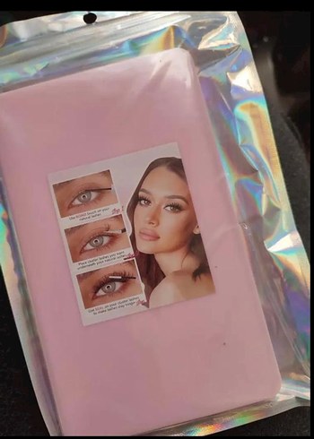 Diğer Kitap şeklinde takma kirpik seti