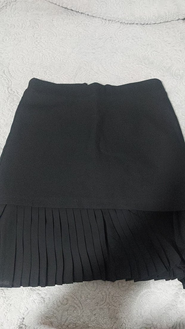 Şık Siyah Pileli Mini Etek — görsel 3/4