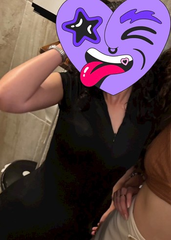 V Yaka Siyah Kadın Kısa Tulum - Görsel 4