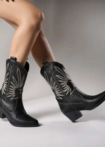 Siyah Nakışlı Kadın Deri Kovboy Çizmesi - Görsel 3
