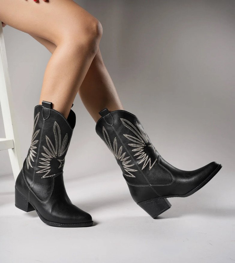 Siyah Nakışlı Kadın Deri Kovboy Çizmesi - Görsel 3