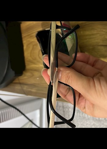 Burrbery Siyah Fermuarlı Klasik Kadın Gözlüğü - Görsel 4