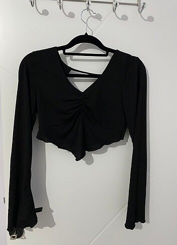 Uzun kollu crop 