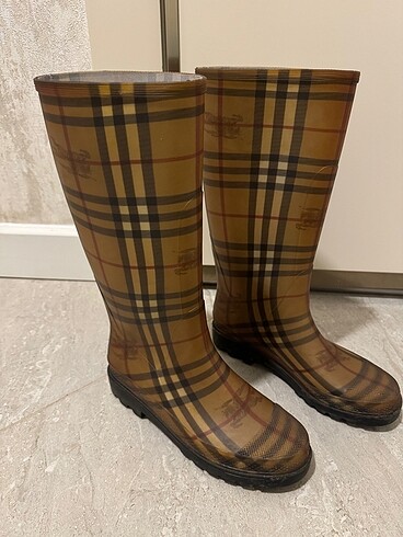 Burberry Orjinal Yağmur Çizmesi