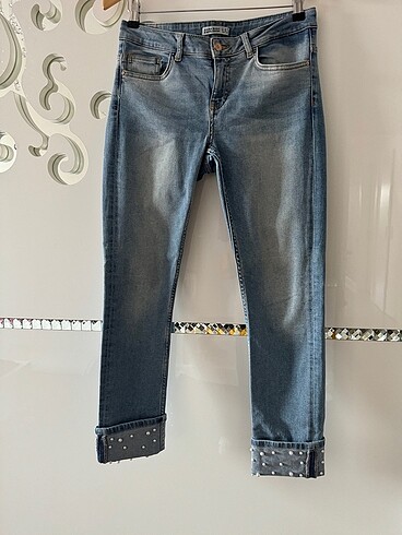 Zara incili kot pantolon