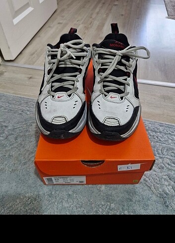 40 Beden Nike spor ayakkabı 