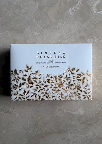 Nature Republic Ginseng Royal Silk Cilt Bakım Seti - Görsel 3