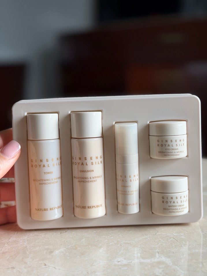 Nature Republic Ginseng Royal Silk Cilt Bakım Seti - Görsel 2