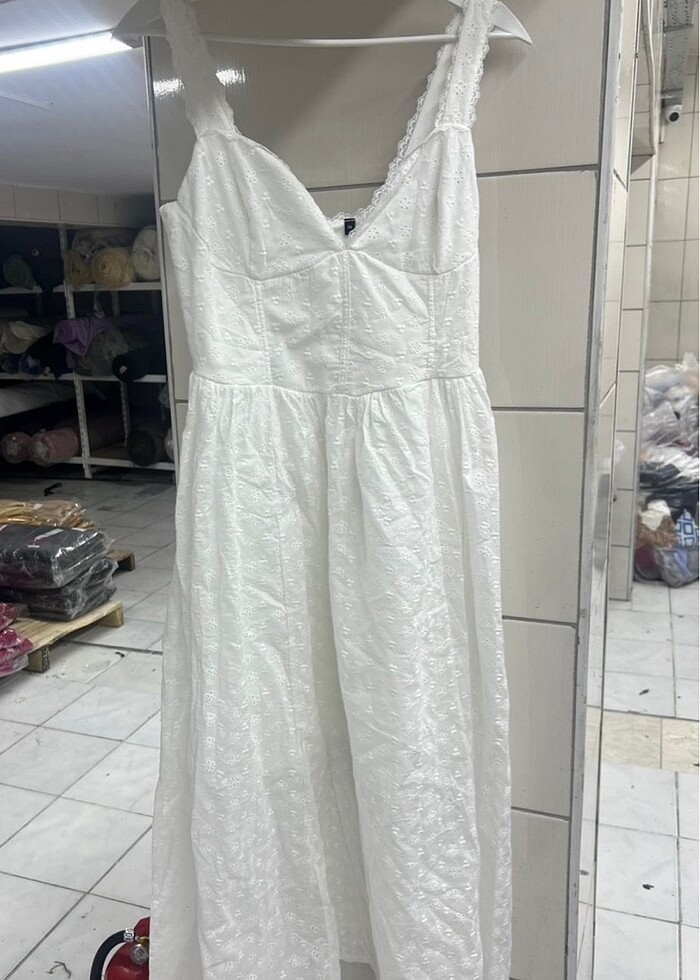 Beyaz elbise - Görsel 3