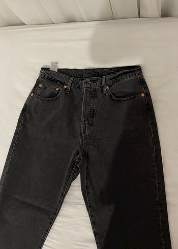 Levis Gri Jean