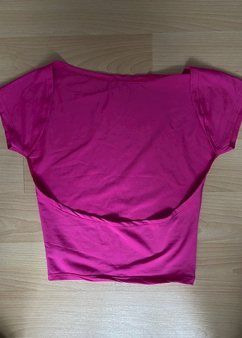 Sırtı açık tişört - Görsel 3