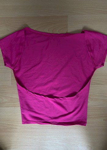 Sırtı açık tişört - Görsel 7