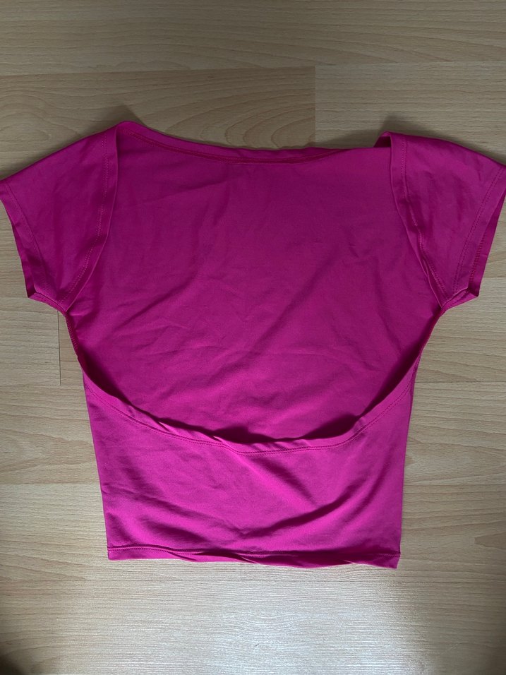 Sırtı açık tişört - Görsel 3