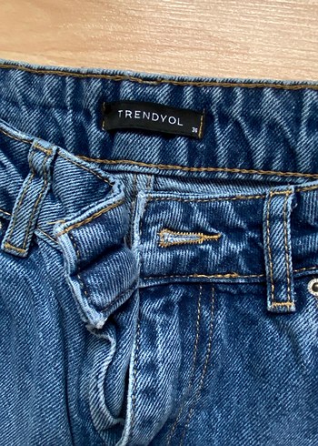 Trednyol mavi yırtmaçlı jean - Görsel 3