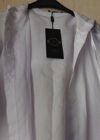 Düğmeli Beyaz gömlek - Görsel 4