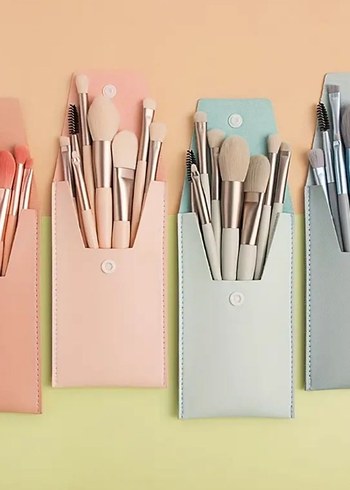 Diğer Pastel Pembe Makyaj Fırça Seti