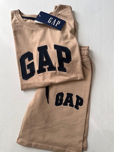 Gap çocuk şort takımı