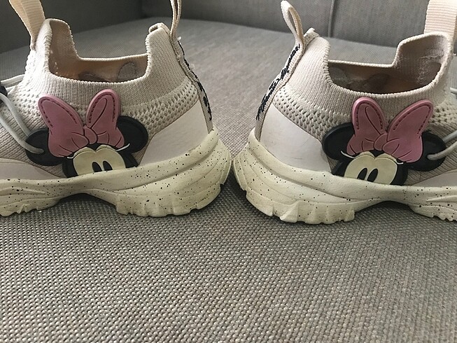 Zara Minnie Mouse spor ayakkabı 26 numara - Görsel 7