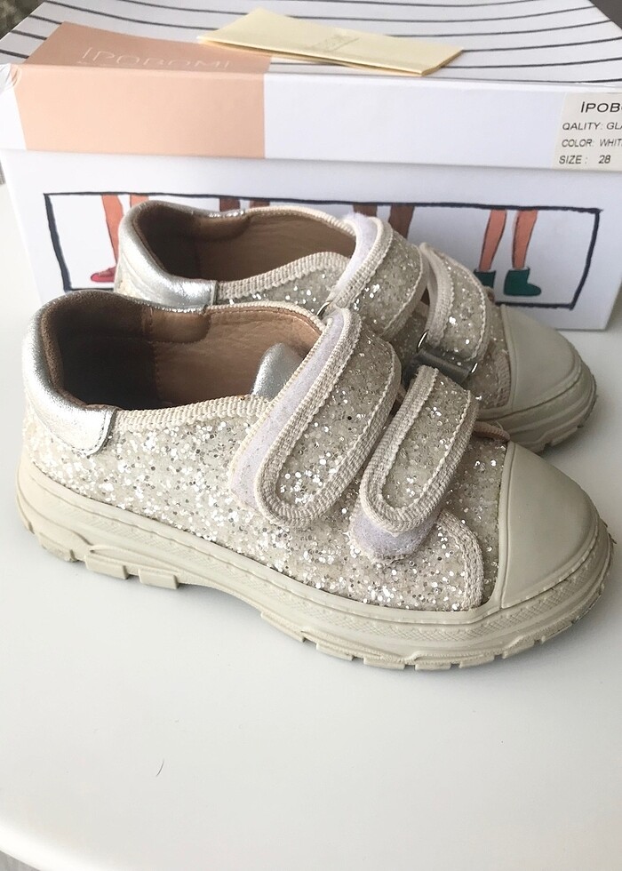 İpobomi marka simli ayakkabı 28 numara - Görsel 2