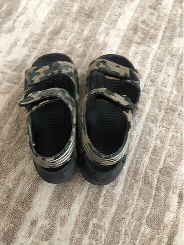 27 Beden çeşitli Renk Adidas çocuk sandalet