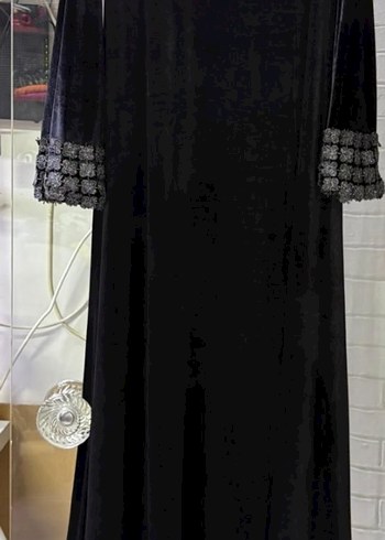 Uzun Kollu Siyah Gotik Nakışlı Kadın Elbise