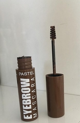 Pastel kaş maskarası