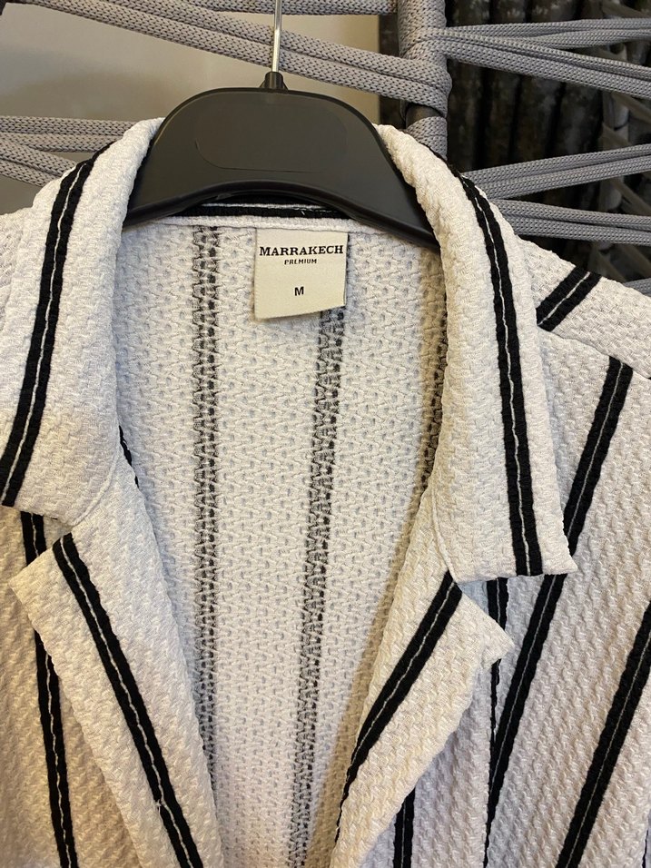 Erkek Beyaz Gri Çizgili Kısa Kollu Gömlek - Görsel 2