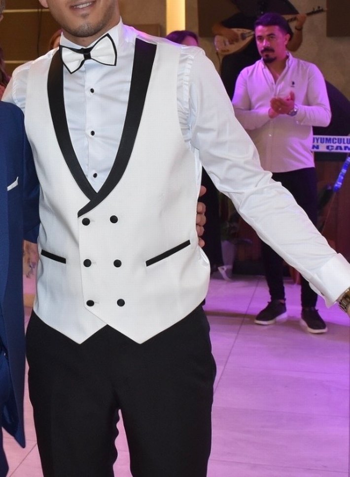 Beyaz Siyah Çift Düğmeli Damatlık - Görsel 2