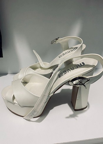 Beyaz Topuklu Kadın ayakkabı - Görsel 3