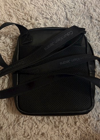 Calvin Klein Jeans Gri Deri Çapraz Çanta - Görsel 4