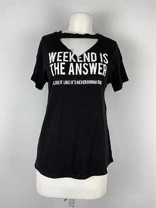 Yaka detaylı Tshirt