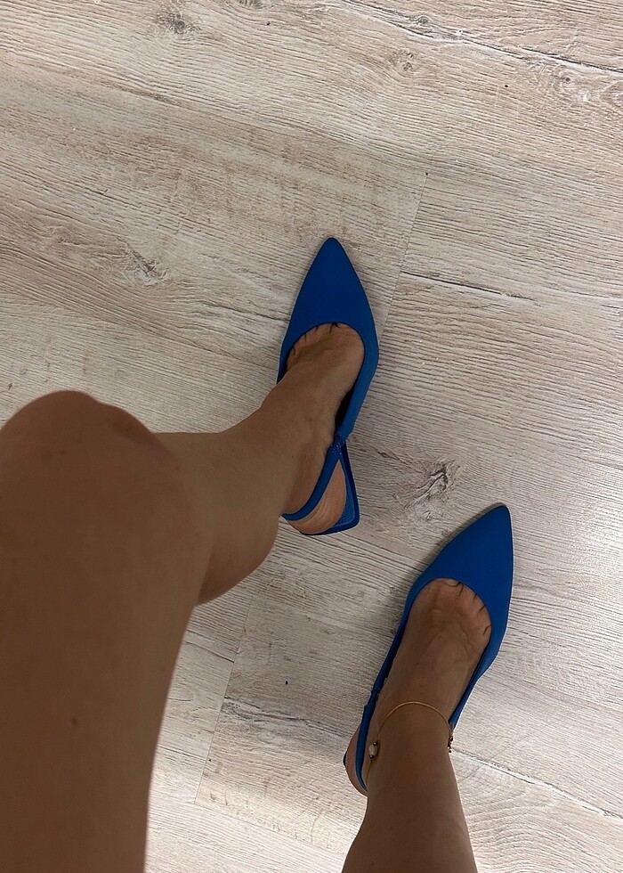 Mavi topuklu ayakkabı - Görsel 3