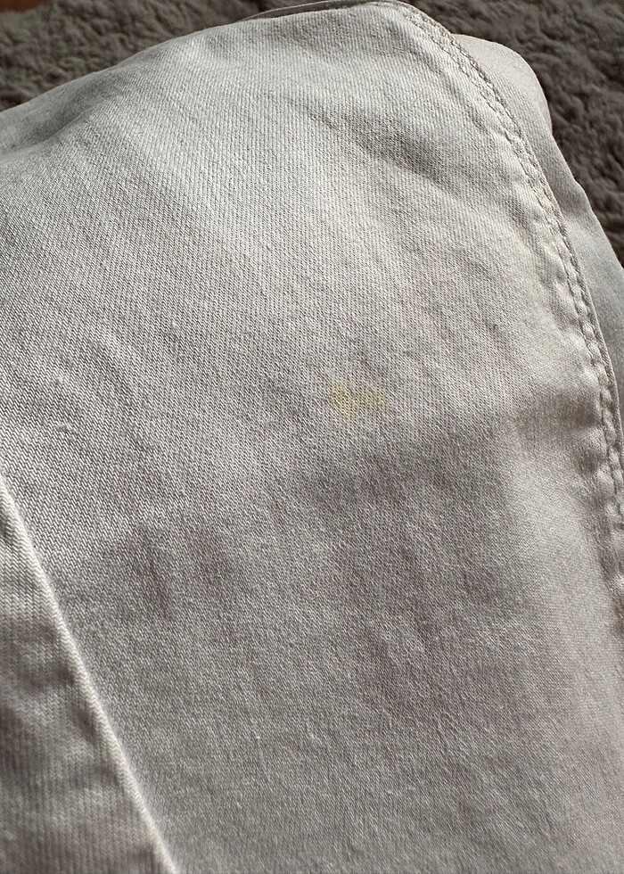 Yırtık kot pantolon - Görsel 5