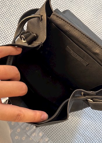 Minimalist Siyah Deri Kadın Sırt Çantası - Görsel 6