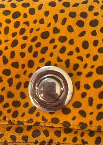 Zincir Detaylı Yılan Desenli Süet Kadın Çanta - Görsel 4