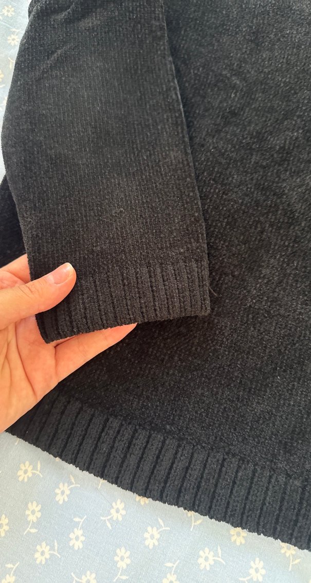 Siyah Kadın Süet Triko Kazak - Görsel 2