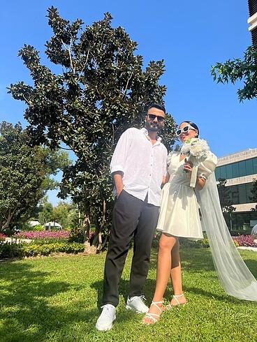 Mini nikah elbisesi
