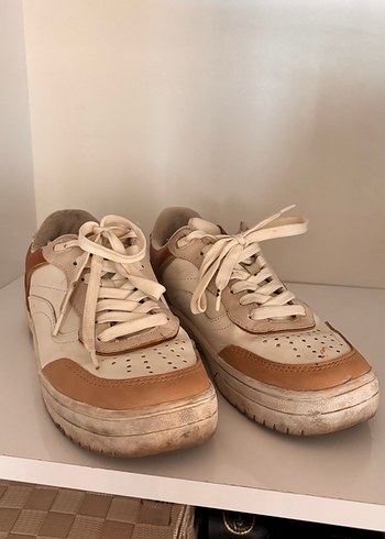 Stradivarius ürünü