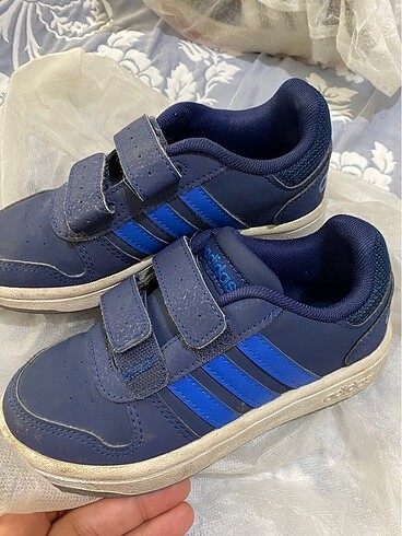 mavi Adidas
