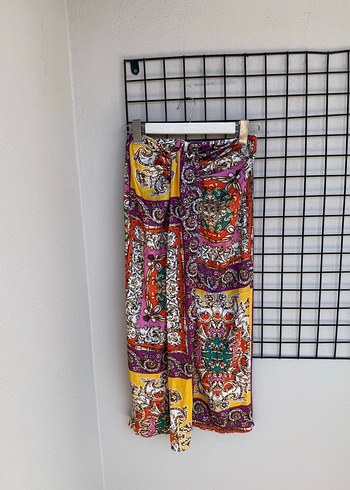 Bohem desenli ön yırtmaçlı etek