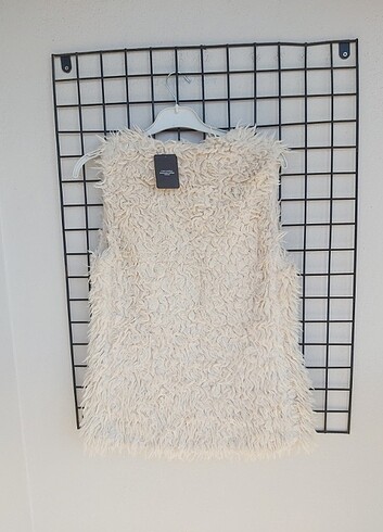 xs Beden ten rengi Renk Bershka Bej Peluş Yelek
