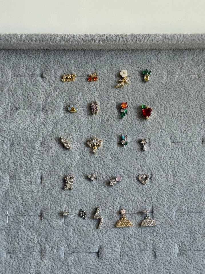 Kararmaz çelik kulak tragus piercing küpe - Görsel 3