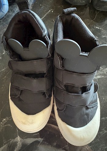 Çocuk Siyah Cırt Cırtlı Sneaker